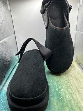 UGG Goldencoast Men’s Clog Black Suede Slingback Sandals Size 10